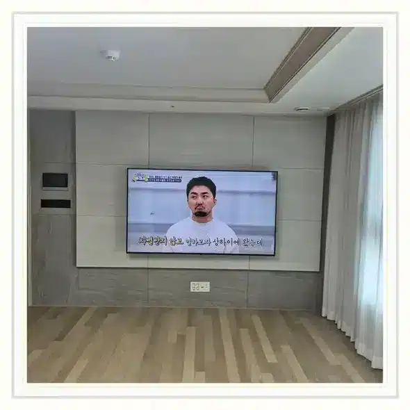 한남더힐 벽걸이TV 설치 상담 참고 이미지 첫 번째